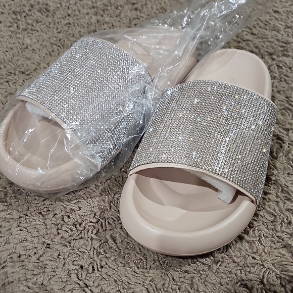 Qupid Shoes - Qupid Silver Slide Sandals